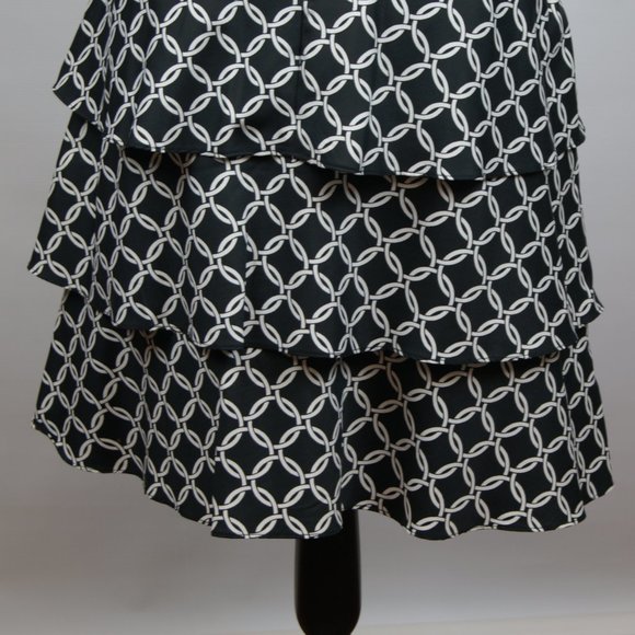 White House Black Market Circle Print Skirt Black - Picture 5 of 9
